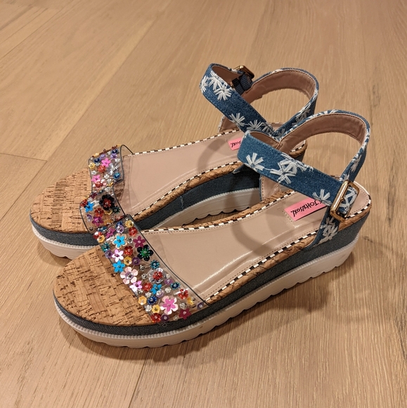 Floral Cork Platform Sandals - Picture 10 of 14